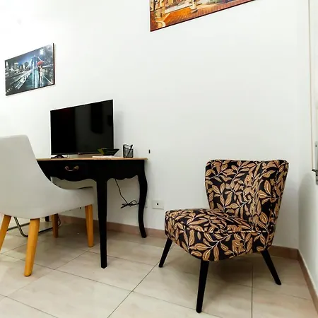 Апартаменты Lucrezia Cinecitta House Рим