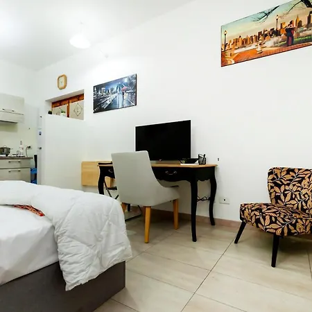 Lucrezia Cinecitta House Apartment