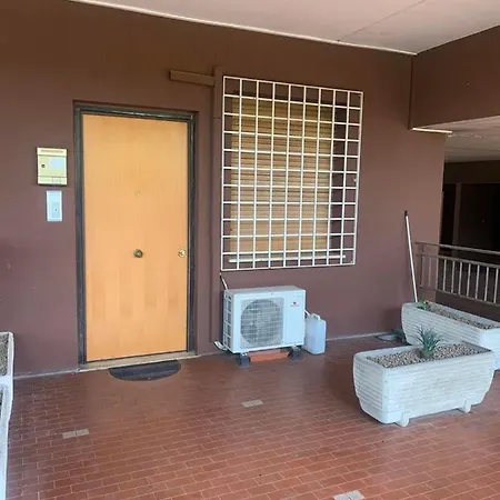 Апартаменты Lucrezia Cinecitta House *